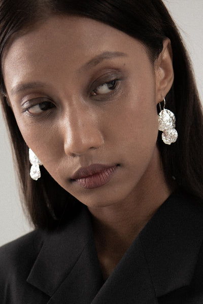 SILVER PEACE SHELL EARRINGS