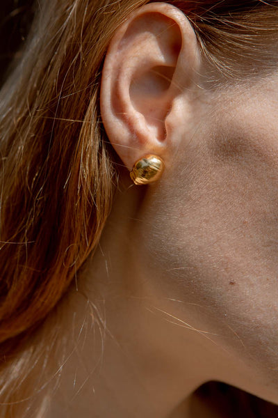 GOLD PEARL STUD EARRINGS