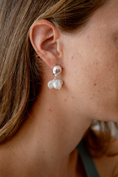 SILVER PEARL DROP EARRINGS