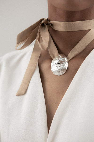 THE SEER SILVER SHELL SILK NECKLACE