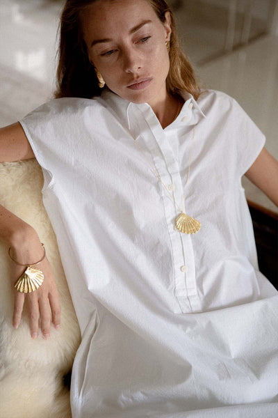 LOVE SHELL NECKLACE GOLD