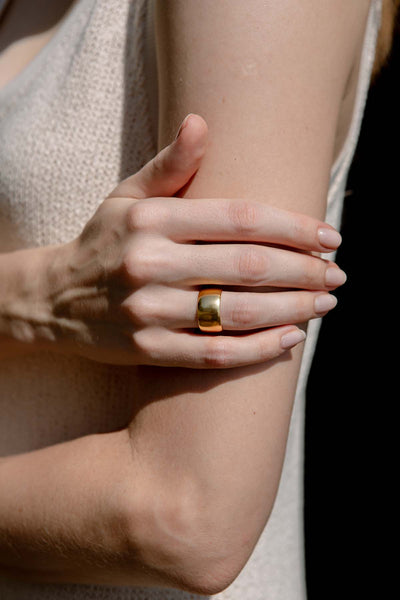 GOLD CIGAR RING