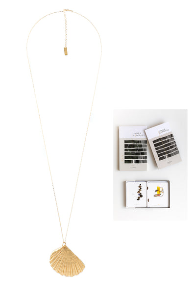 LOVE SHELL NECKLACE AND INNER COMPASS CARDS SET