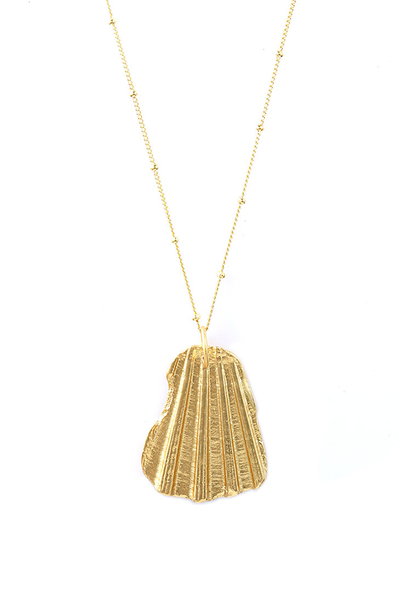 BE SHELL AMULET