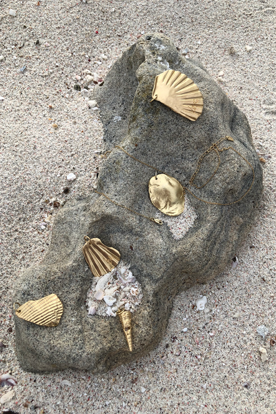 BREATHE SHELL AMULET + BANGLE
