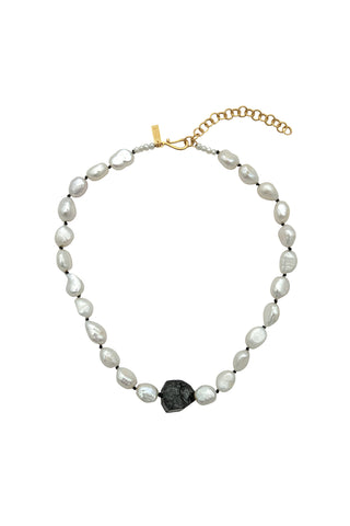 OBSIDIAN PEARL NECKLACE