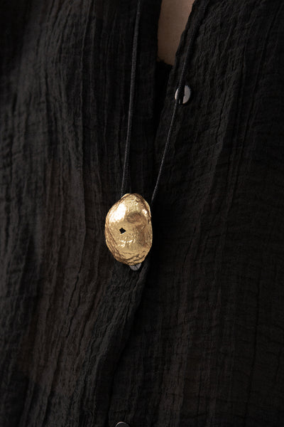 THE SEER GOLD SHELL CORD NECKLACE