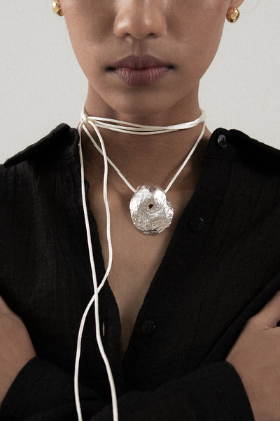 THE SEER SILVER SHELL CORD NECKLACE