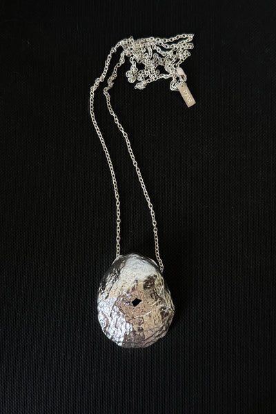THE SEER SHELL LONG NECKLACE SILVER