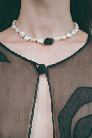 PRE-ORDER: OBSIDIAN PEARL NECKLACE