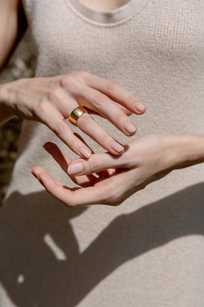 GOLD CIGAR RING