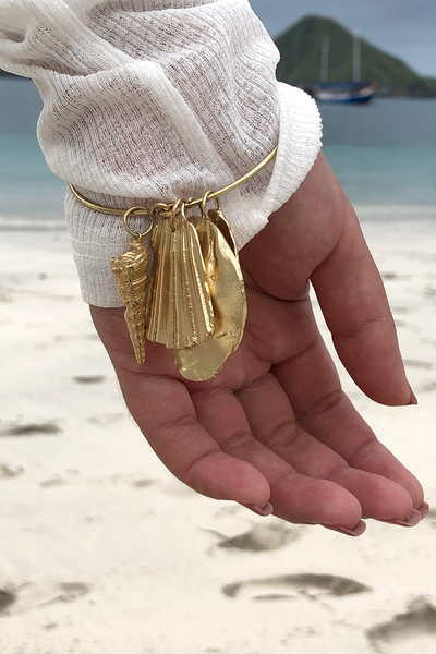 CONE SHELL AMULET + BANGLE