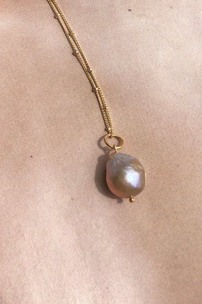 SILVER BAROQUE PEARL AMULET