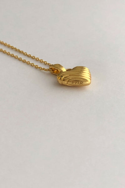 PETITE GOLD WAVY HEART NECKLACE