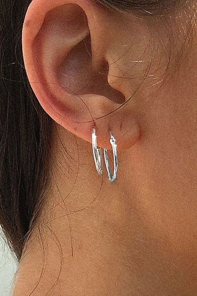 SILVER HINGED HOOP EARRINGS MINI