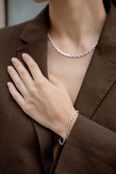 SILVER ESSENTIAL BRACELET