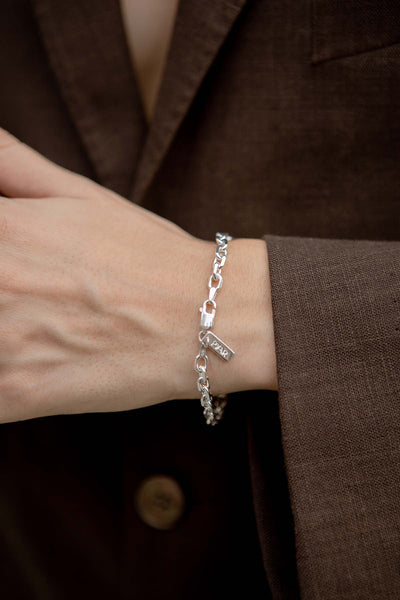 SILVER ESSENTIAL BRACELET